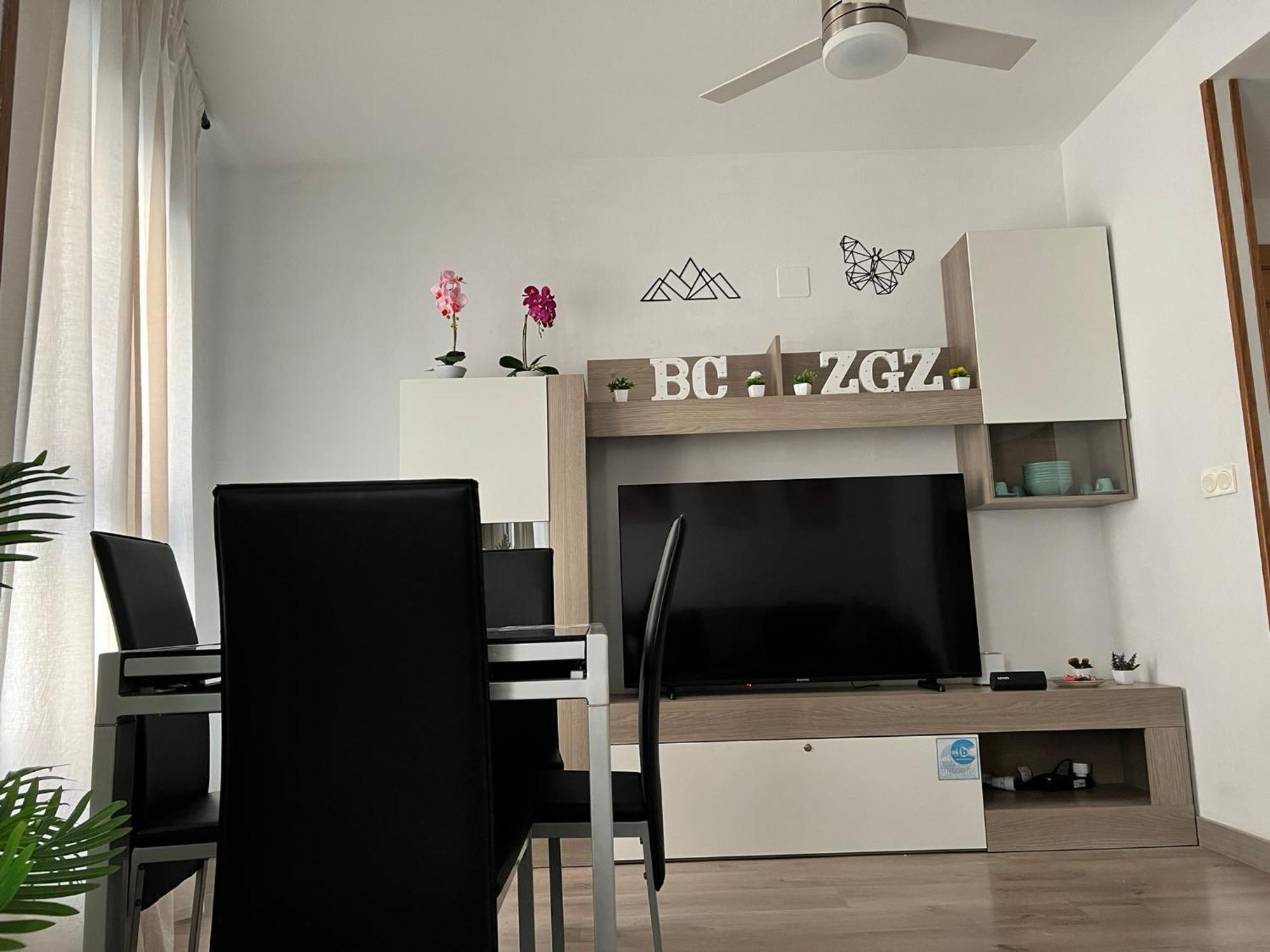 El Bc Zaragoza - Aljaferia Apartment Luaran gambar