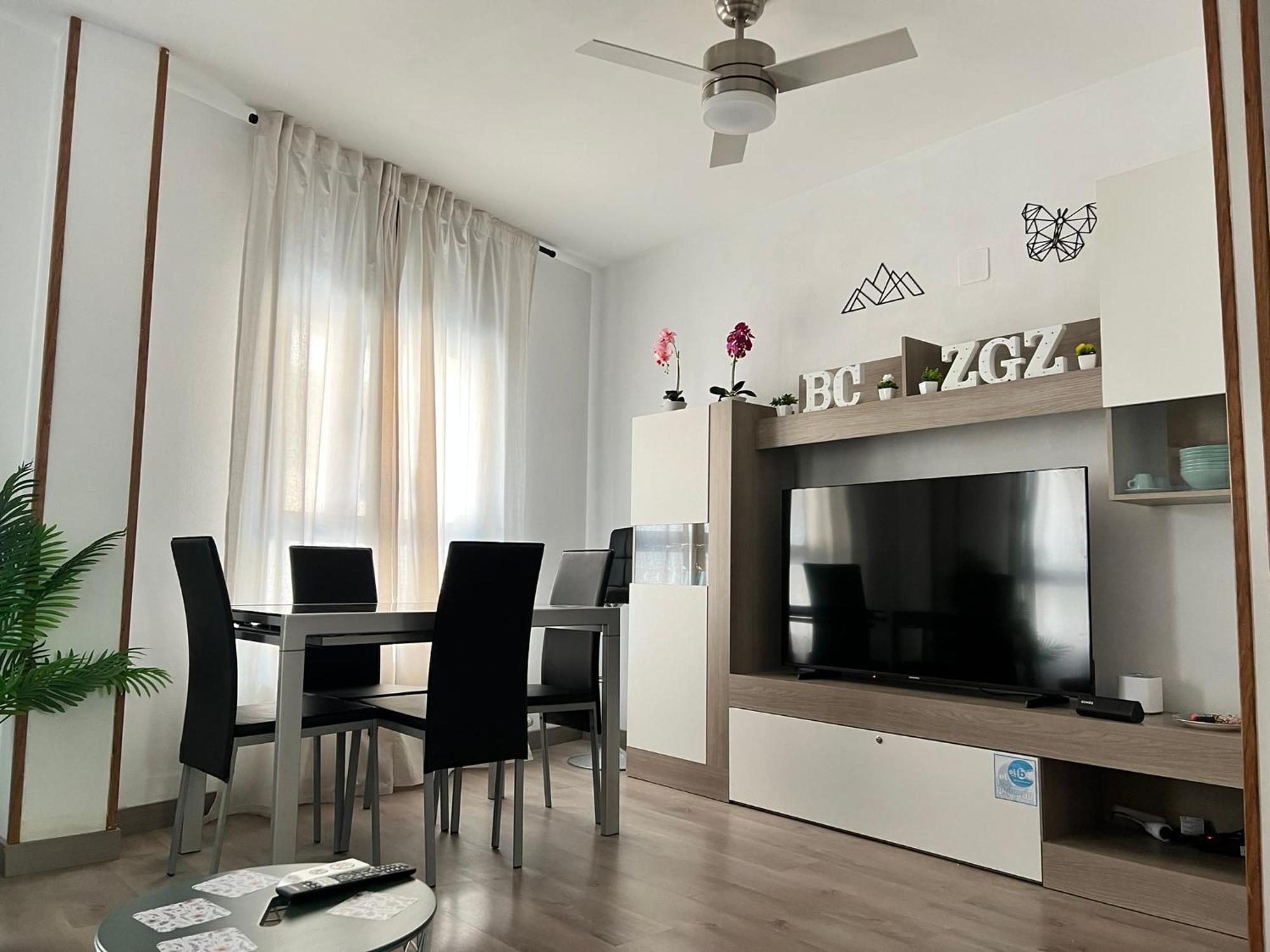 El Bc Zaragoza - Aljaferia Apartment Luaran gambar